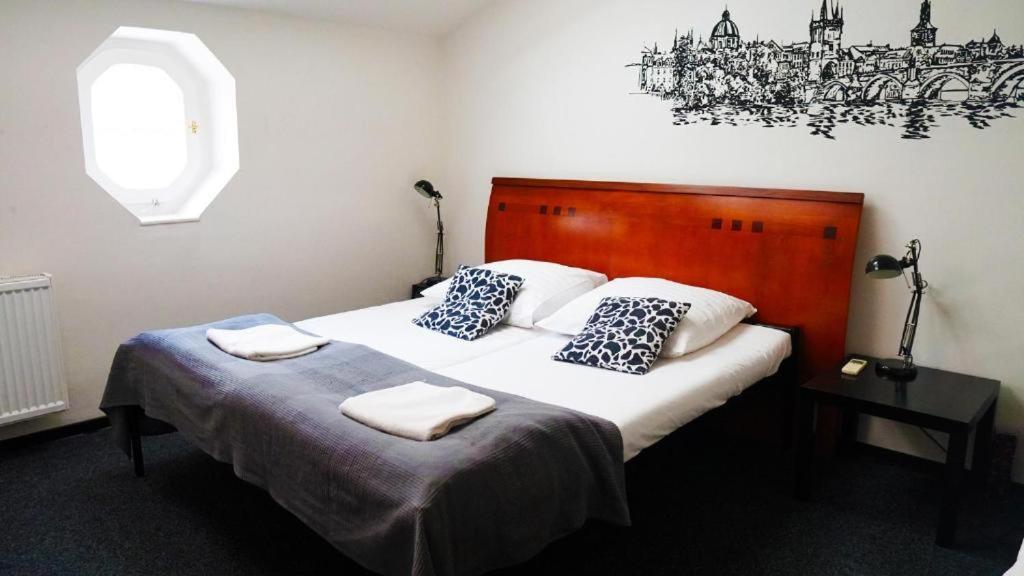 Thai Sun Hostel Prague Exterior photo