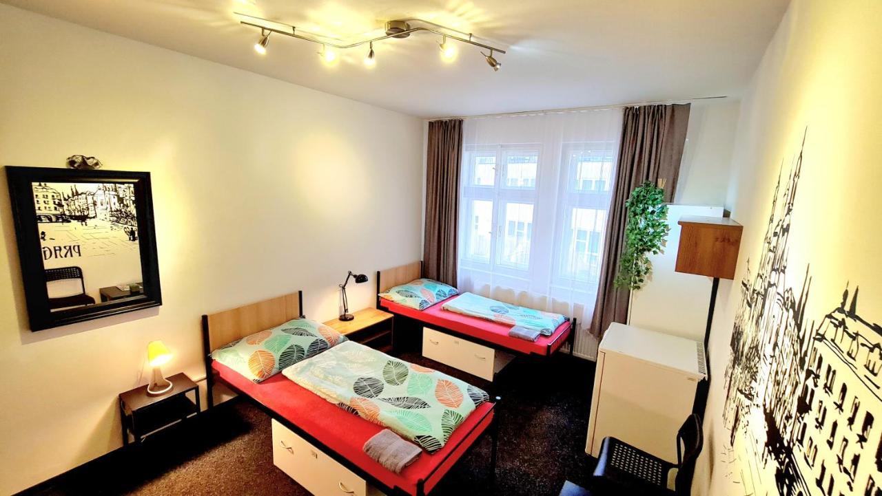 Thai Sun Hostel Prague Exterior photo
