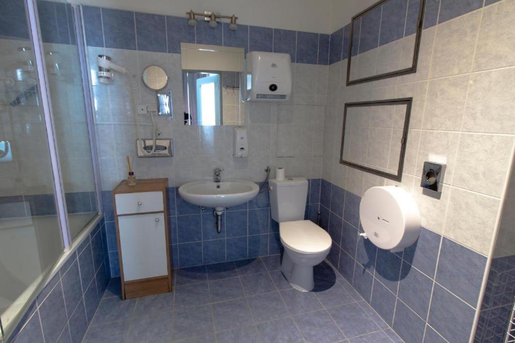 Thai Sun Hostel Prague Exterior photo